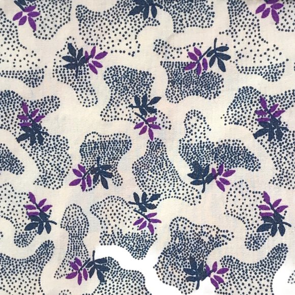 UNIQLO x SUNO.  Sleeveless Top Tank Top.  Buttons at Front. Round Neck.  Striped - Picture 8 of 15